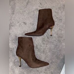 NWOT Nine West Brown Gold Suede Ankle Heeled Booties Size 9.5, 10